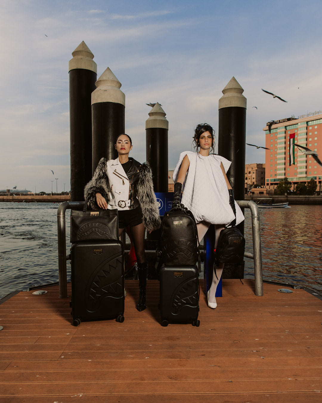 GOLD BRICK DRIP FULL-SIZE LUGGAGE