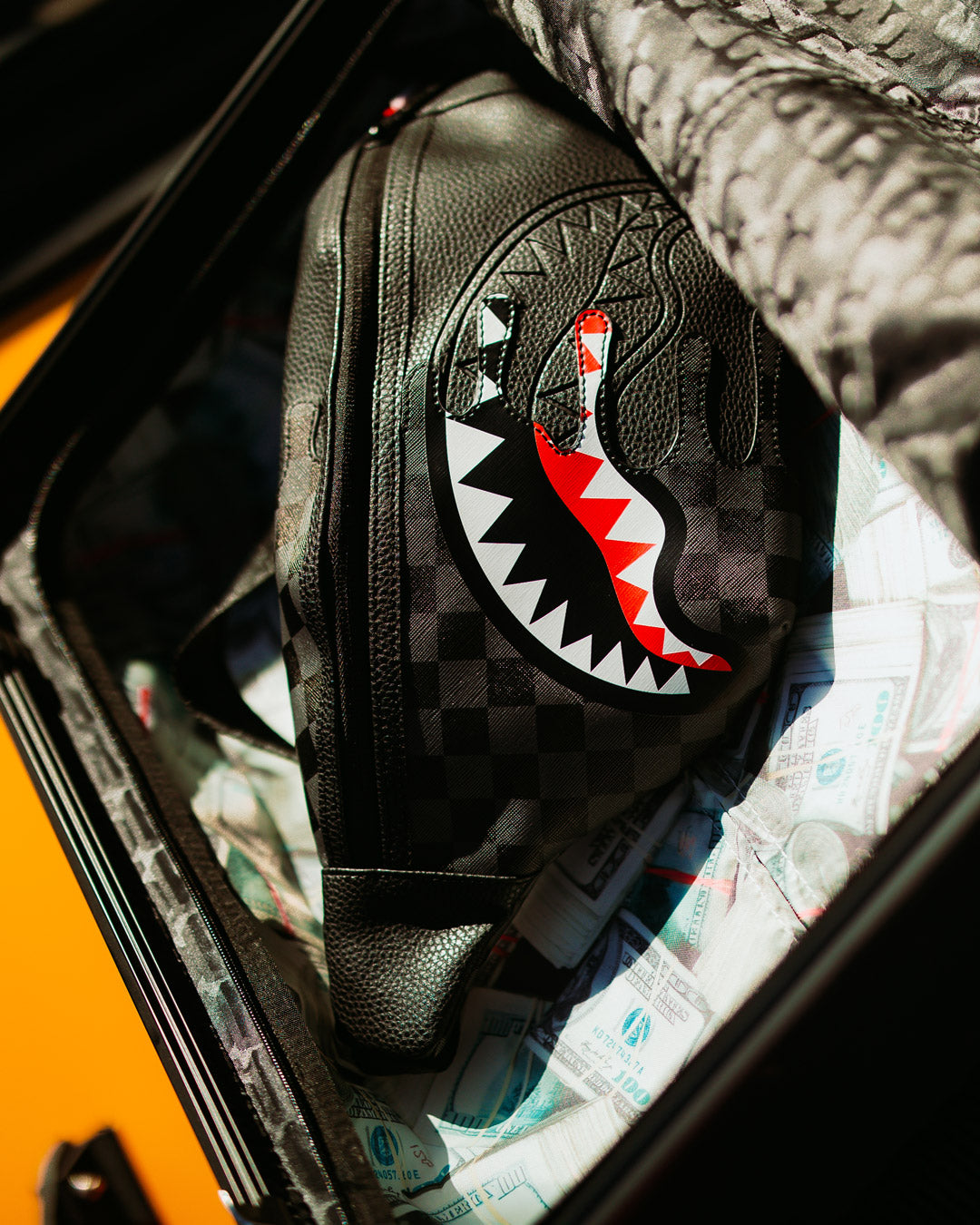 SPEED SHARK SIDE SWIPE SAVVY CROSSBODY